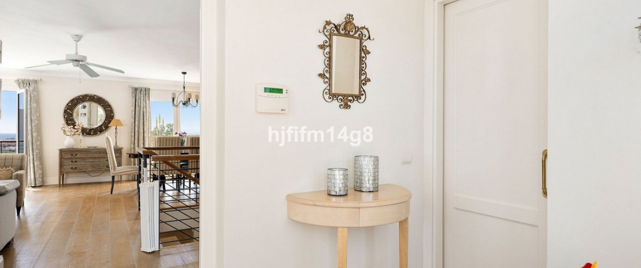 Resale - Villa - Marbella - Nueva Andalucía