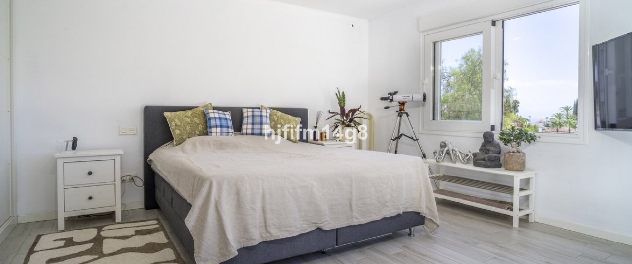 Resale - Villa - Marbella - Nueva Andalucía