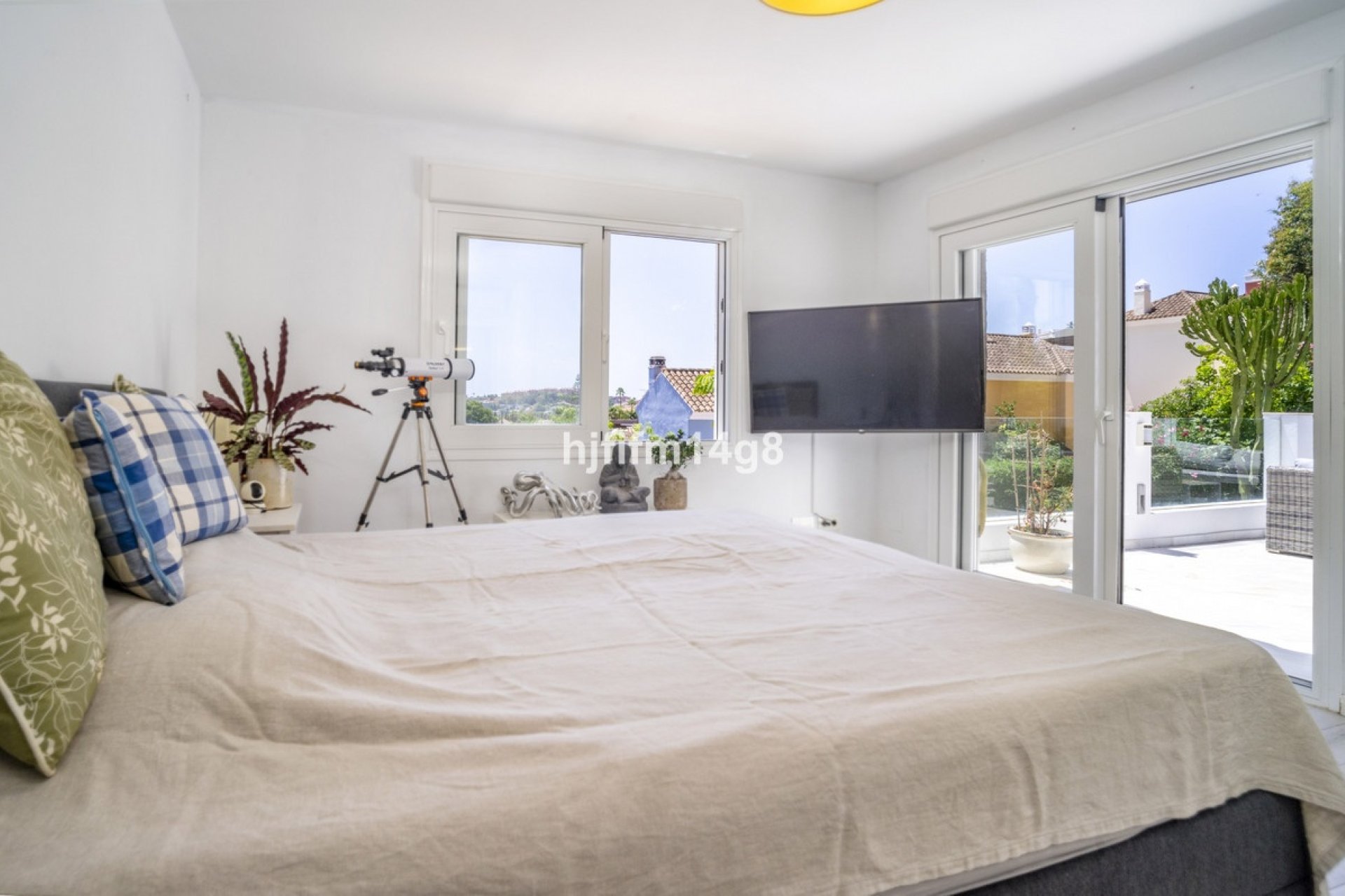 Resale - Villa - Marbella - Nueva Andalucía