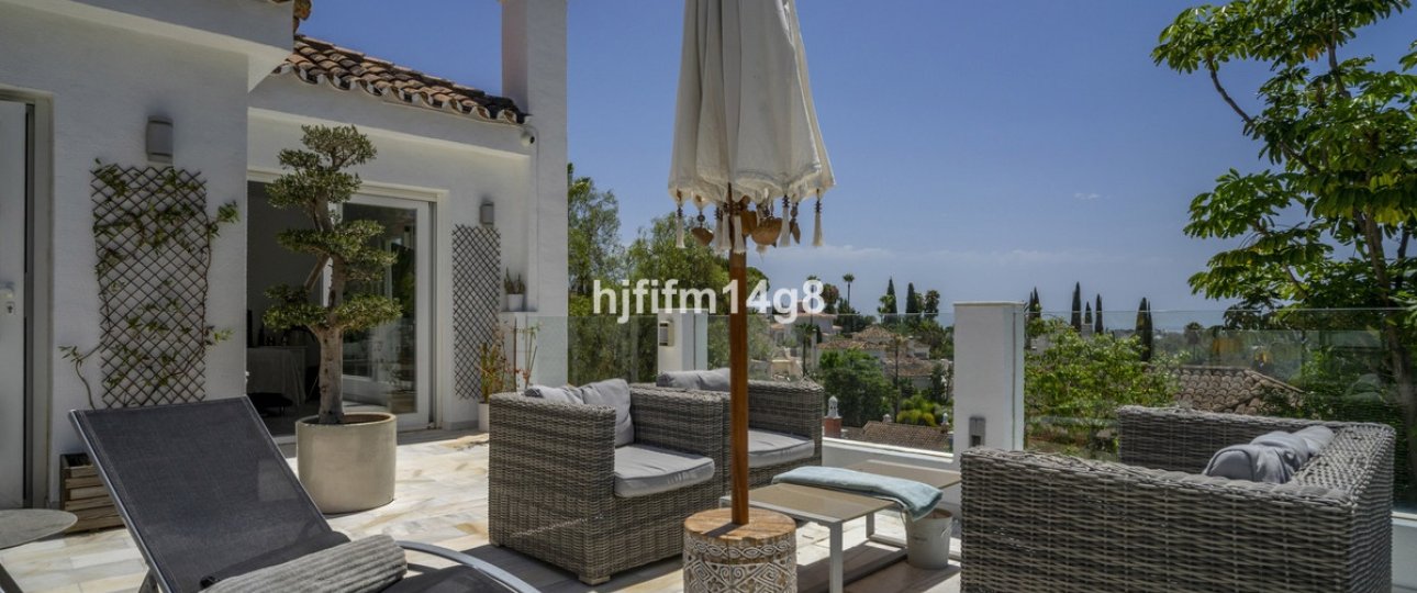 Resale - Villa - Marbella - Nueva Andalucía