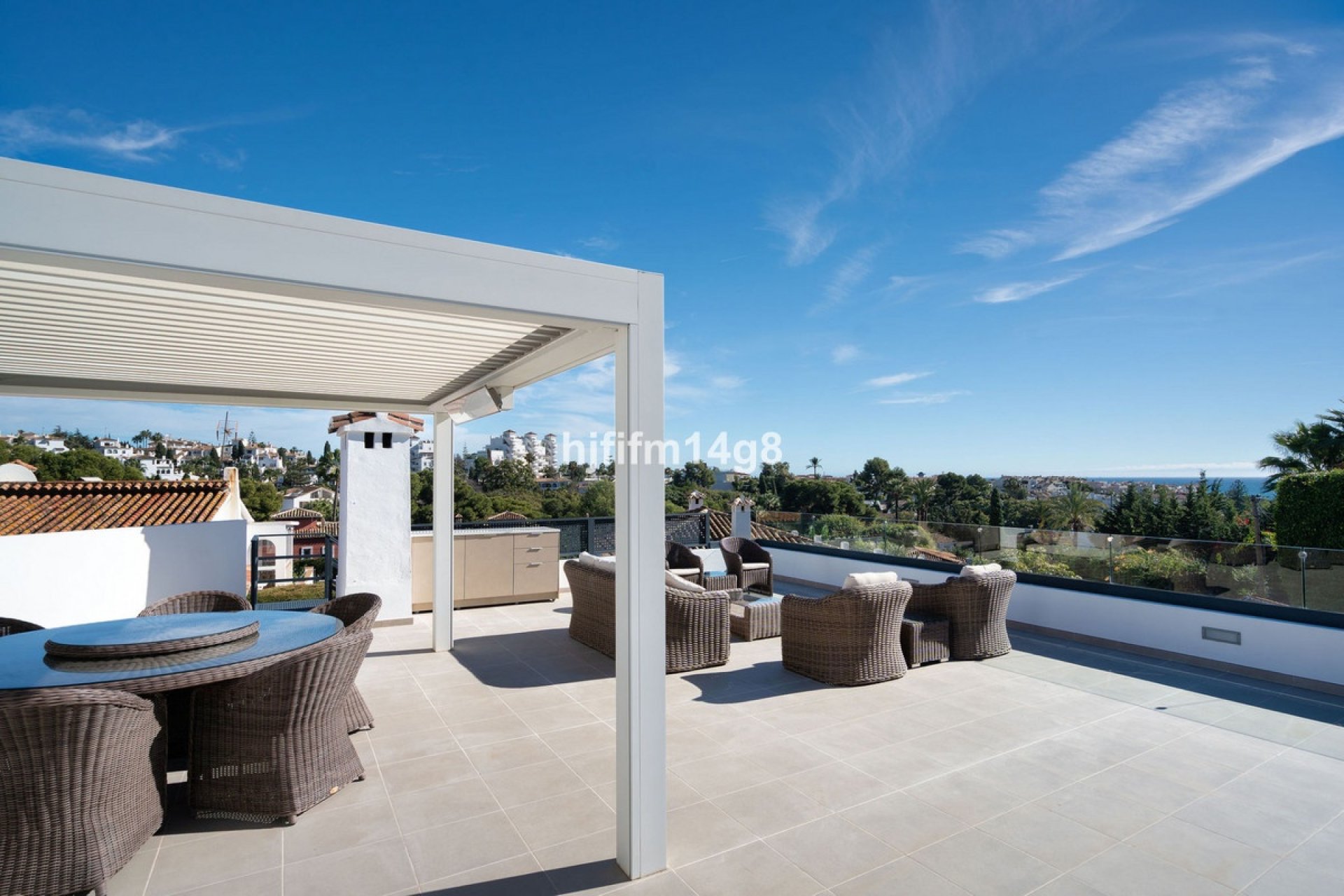 Resale - Villa - Marbella - Nueva Andalucía