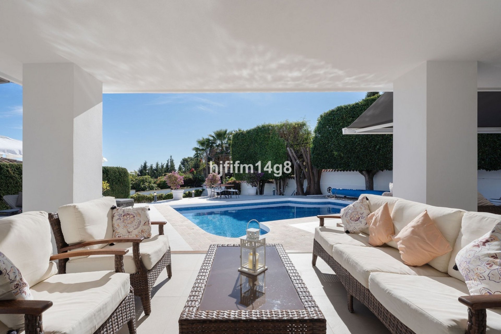 Resale - Villa - Marbella - Nueva Andalucía