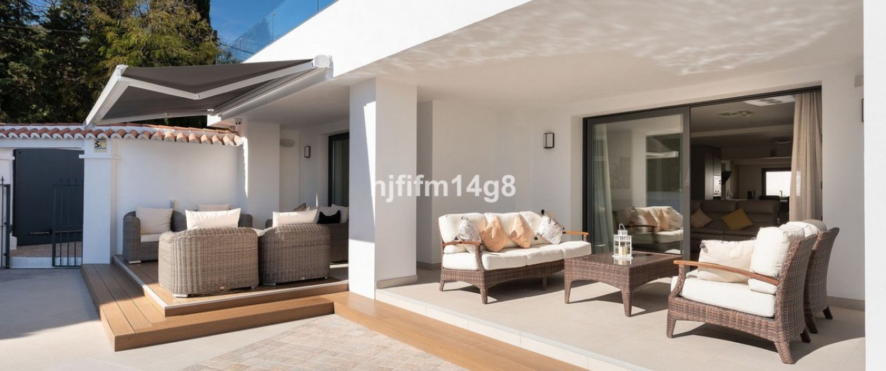 Resale - Villa - Marbella - Nueva Andalucía