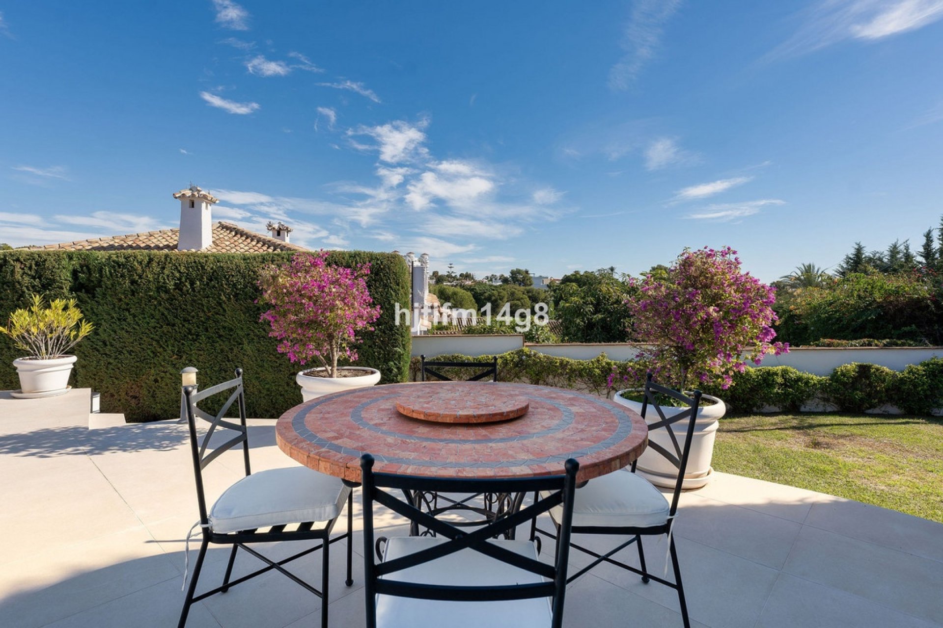 Resale - Villa - Marbella - Nueva Andalucía