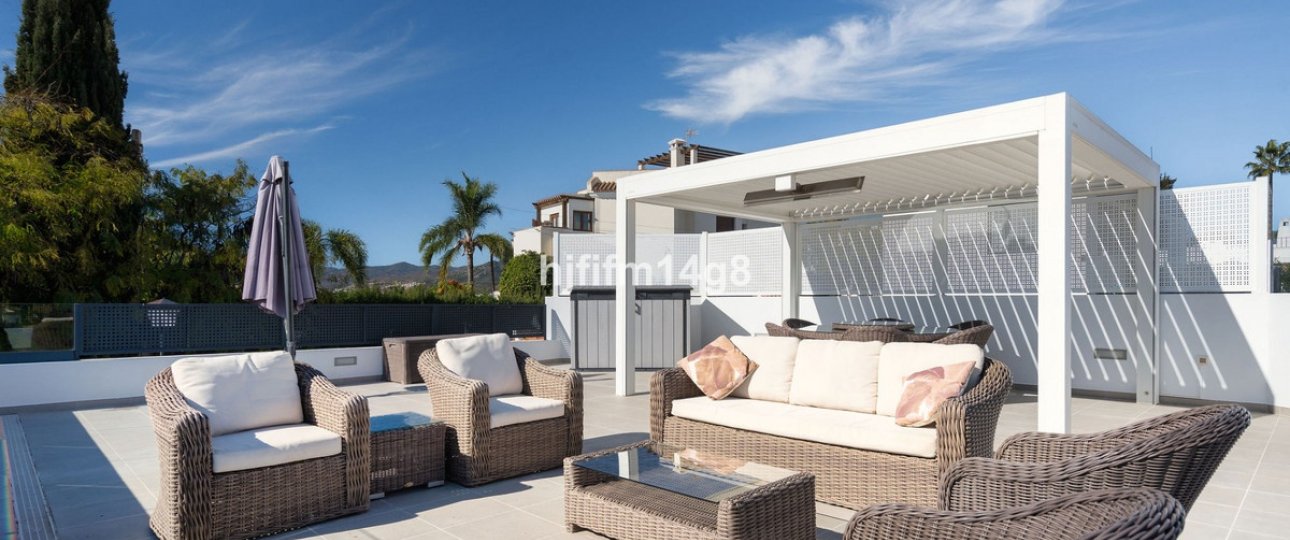 Resale - Villa - Marbella - Nueva Andalucía