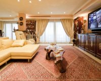 Resale - Villa - Marbella - Nueva Andalucía