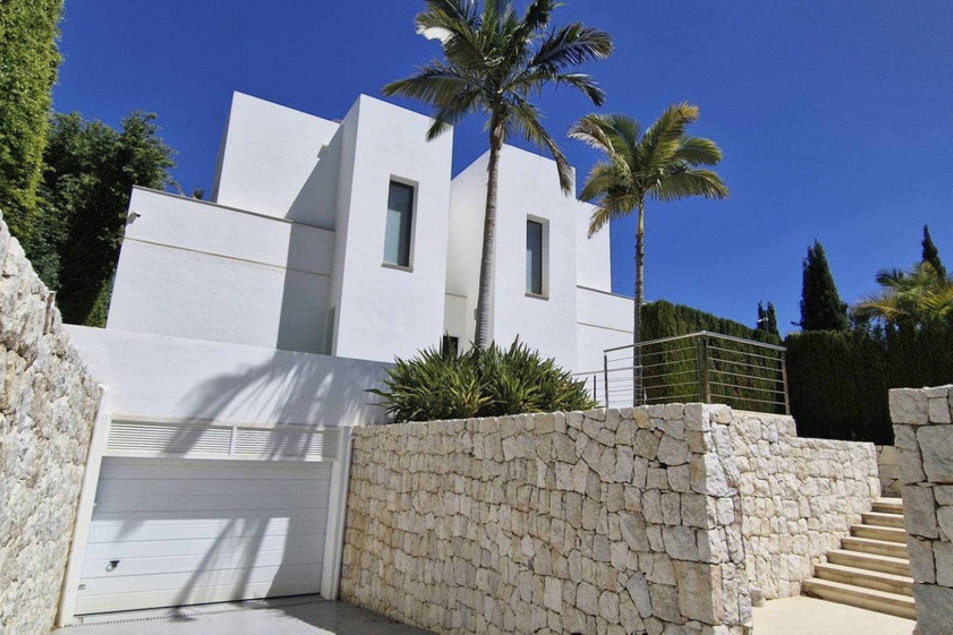 Resale - Villa - Marbella - Nueva Andalucía