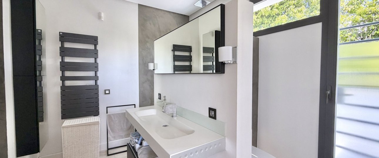 Resale - Villa - Marbella - Nueva Andalucía