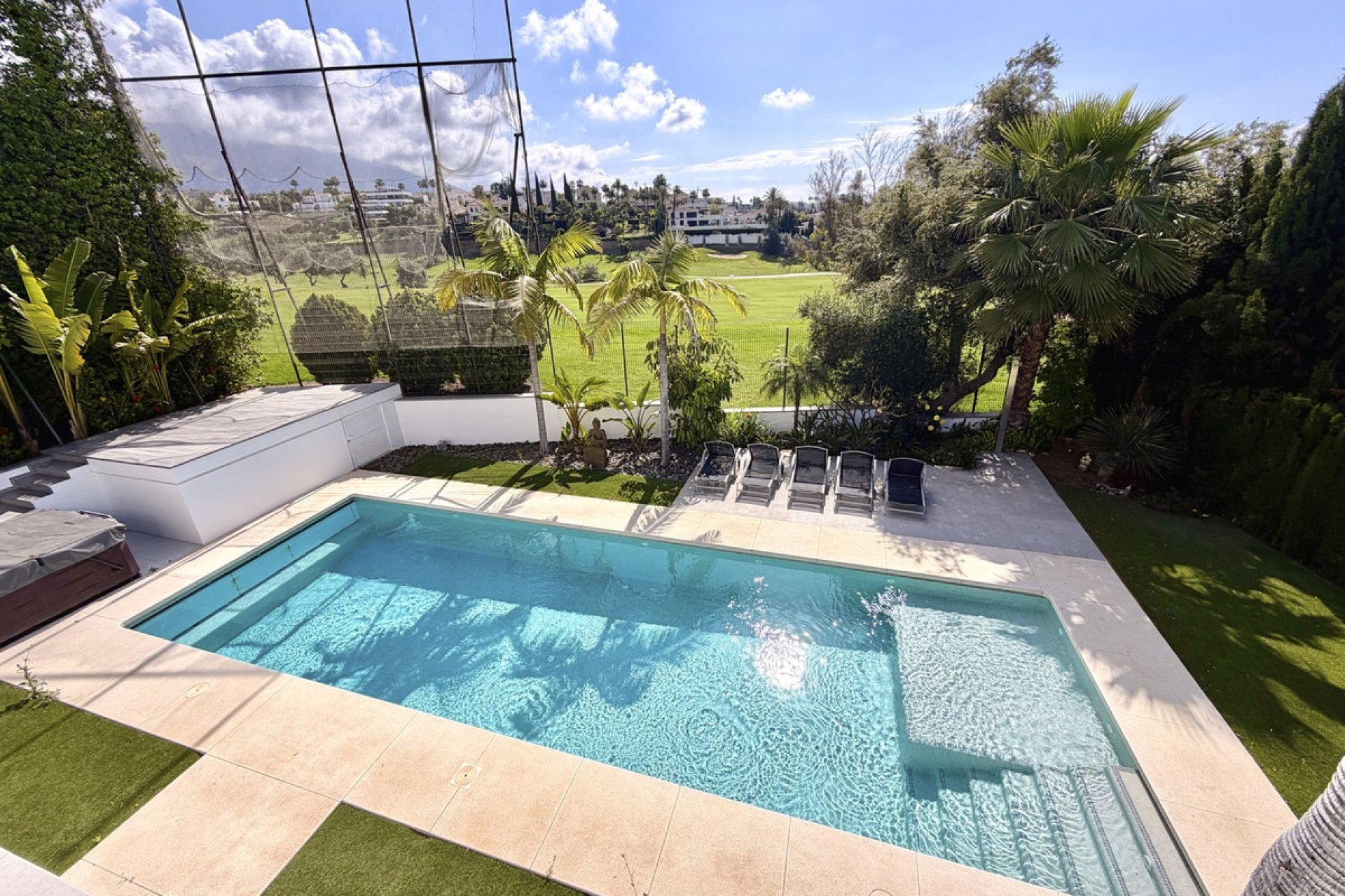 Resale - Villa - Marbella - Nueva Andalucía