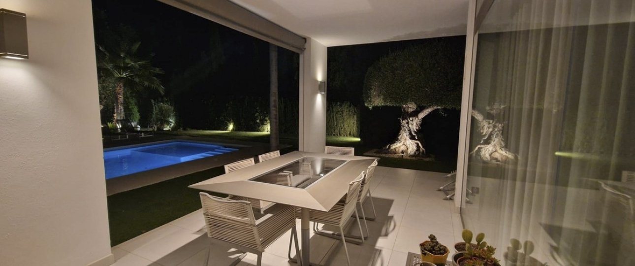 Resale - Villa - Marbella - Nueva Andalucía