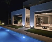 Resale - Villa - Marbella - Nueva Andalucía