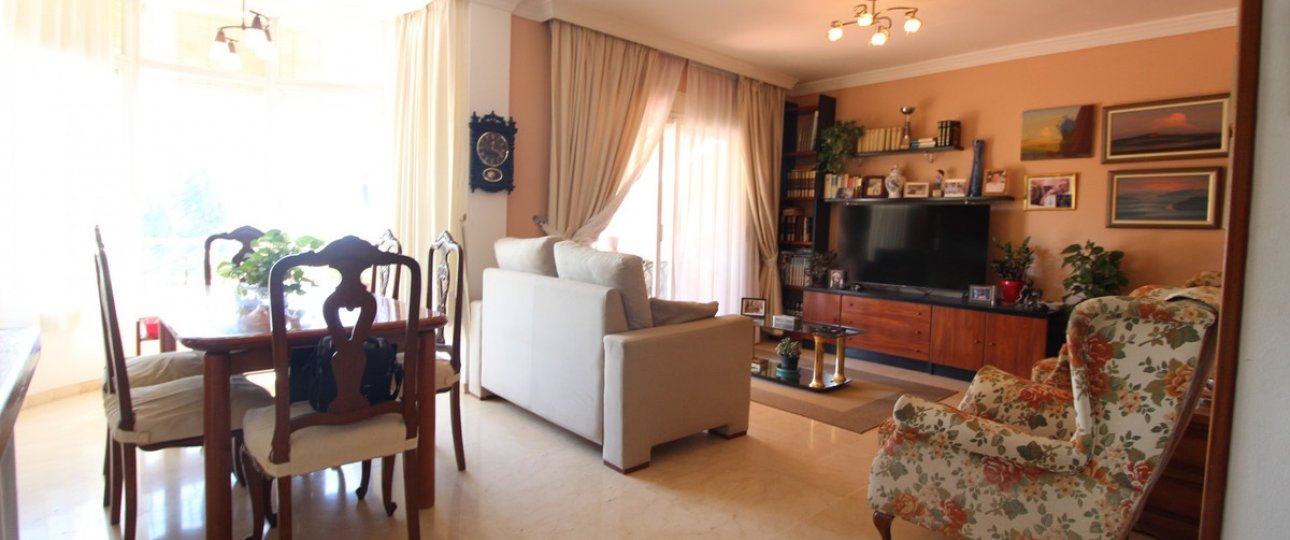 Resale - Villa - Marbella - Nueva Andalucía