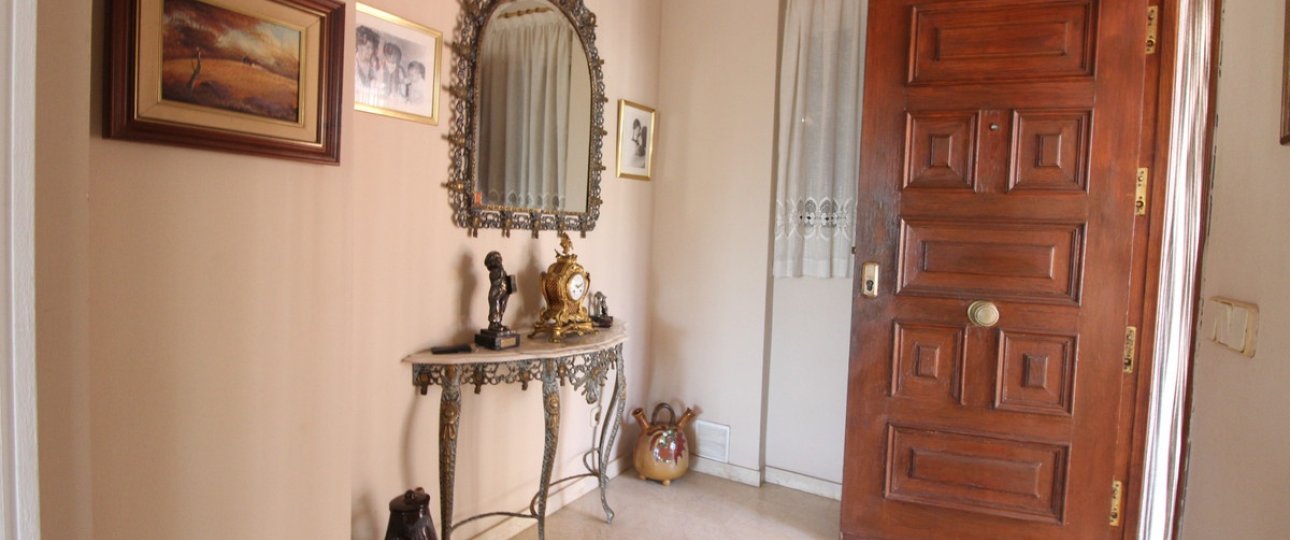 Resale - Villa - Marbella - Nueva Andalucía