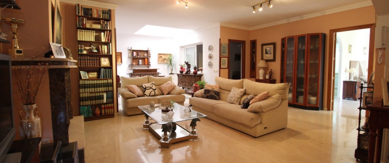 Resale - Villa - Marbella - Nueva Andalucía