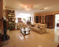 Resale - Villa - Marbella - Nueva Andalucía