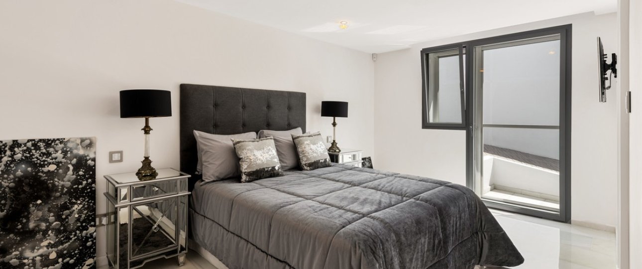 Resale - Villa - Marbella - Nueva Andalucía