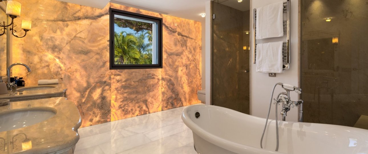 Resale - Villa - Marbella - Nueva Andalucía