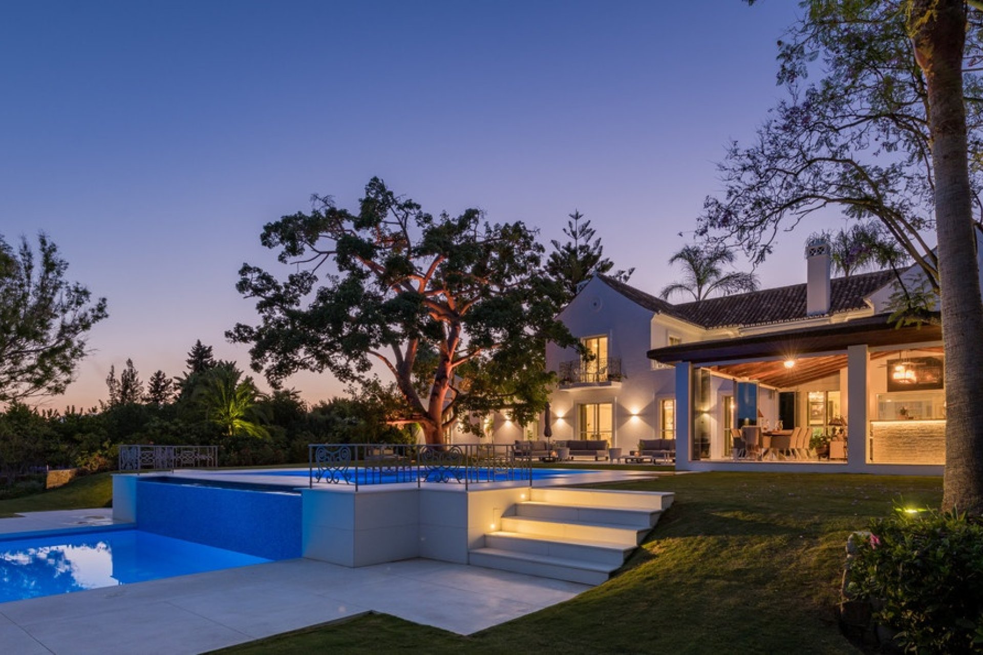 Resale - Villa - Marbella - Nueva Andalucía