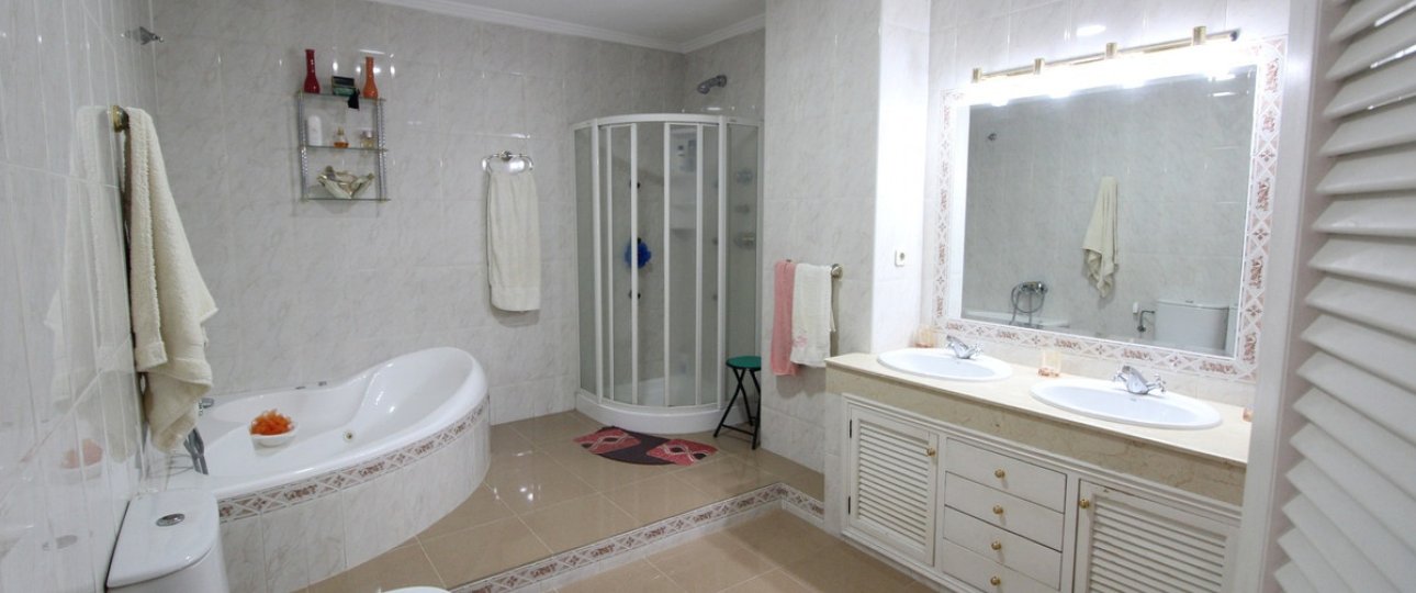 Resale - Villa - Marbella - Nueva Andalucía