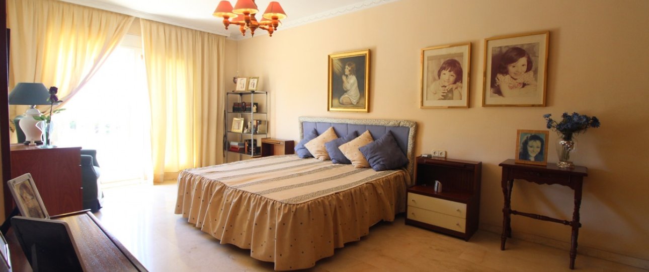 Resale - Villa - Marbella - Nueva Andalucía