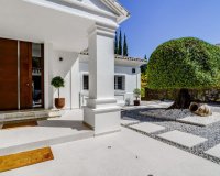 Resale - Villa - Marbella - Nueva Andalucía