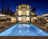 Resale - Villa - Marbella - Nueva Andalucía