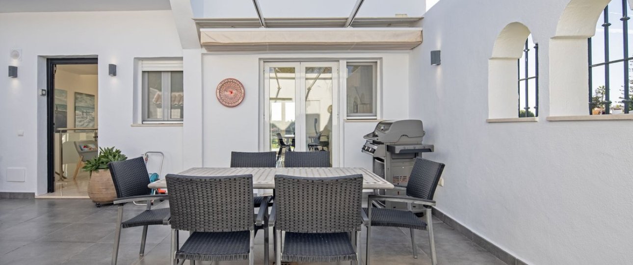 Resale - Villa - Marbella - Nueva Andalucía