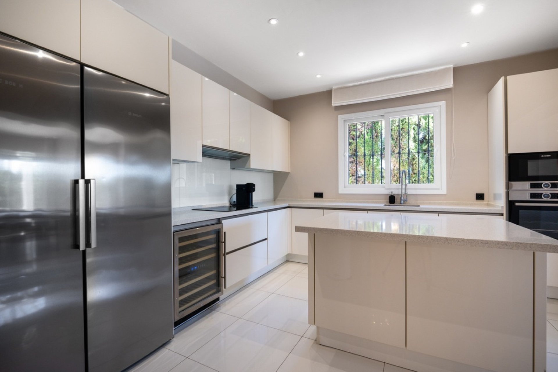 Resale - Villa - Marbella - Nueva Andalucía