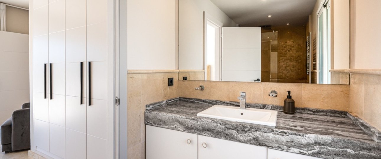 Resale - Villa - Marbella - Nueva Andalucía