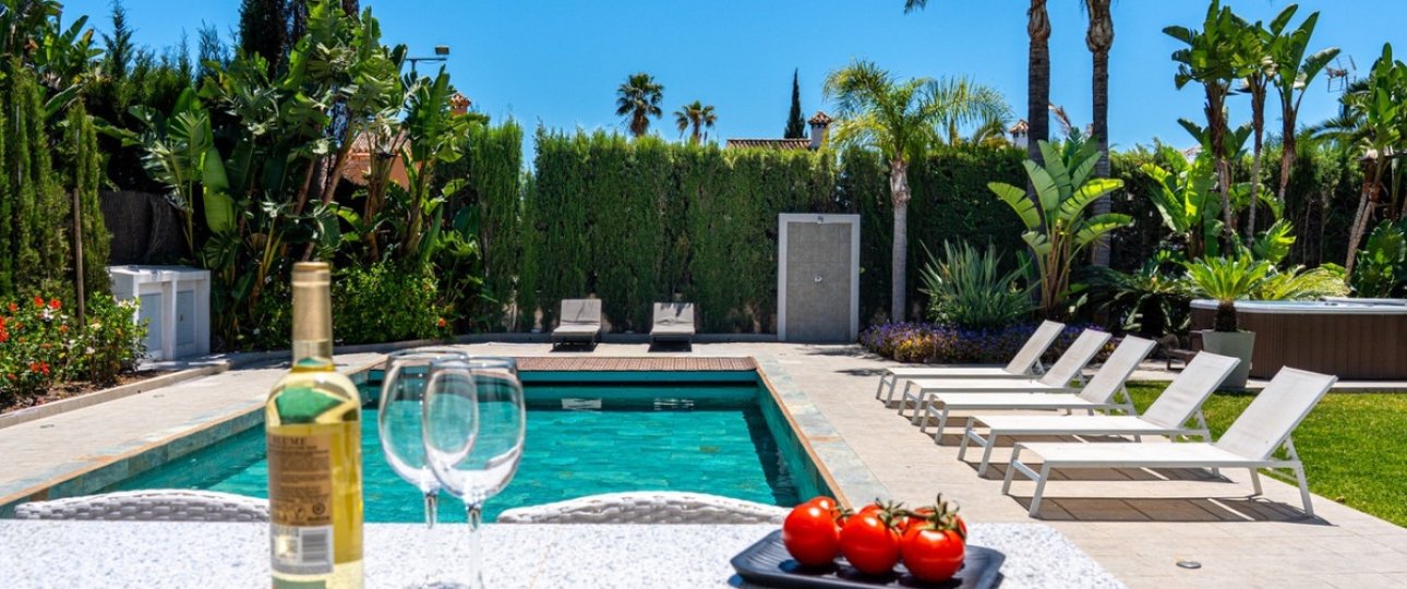 Resale - Villa - Marbella - Nueva Andalucía