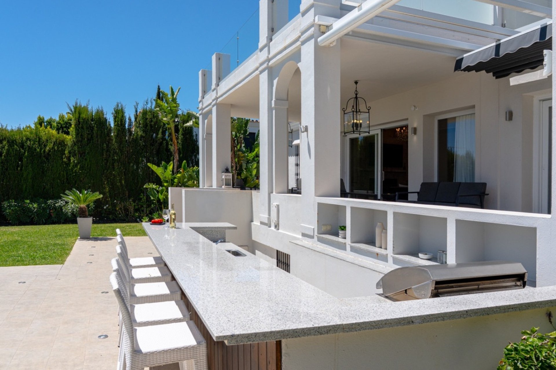 Resale - Villa - Marbella - Nueva Andalucía
