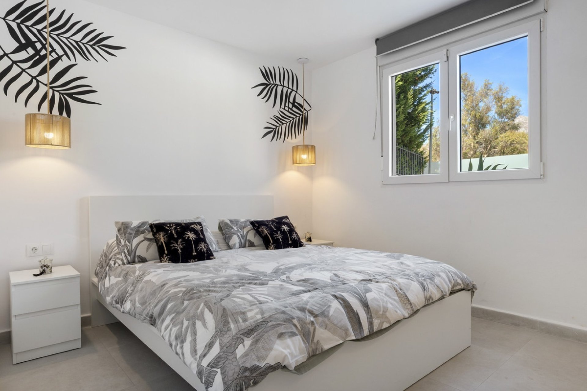 Resale - Villa - Marbella - Nueva Andalucía