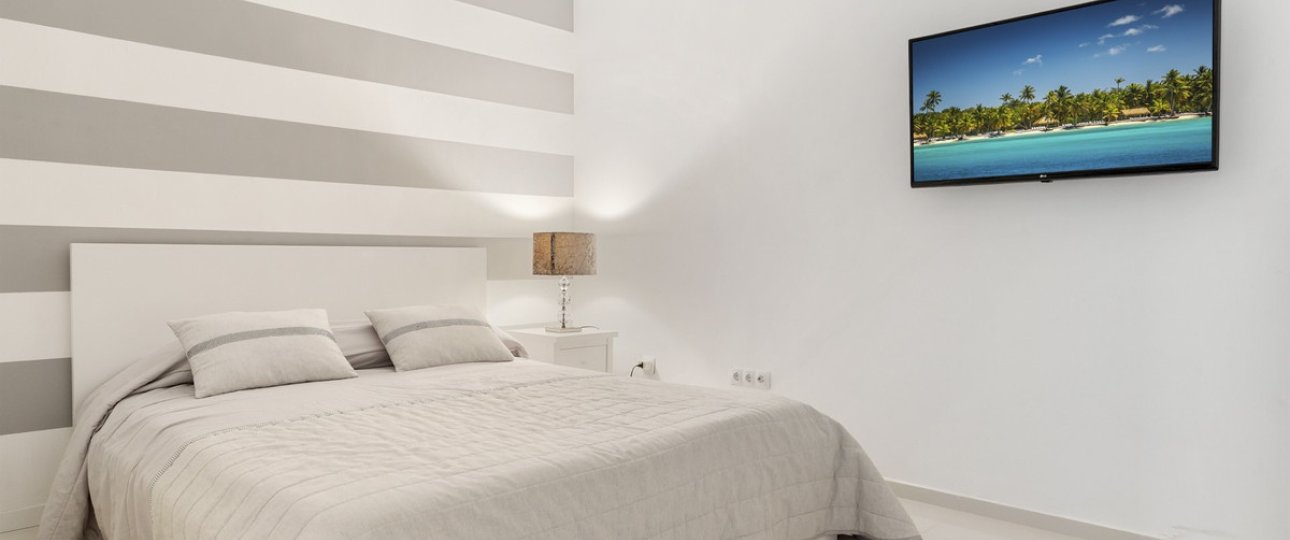 Resale - Villa - Marbella - Nueva Andalucía