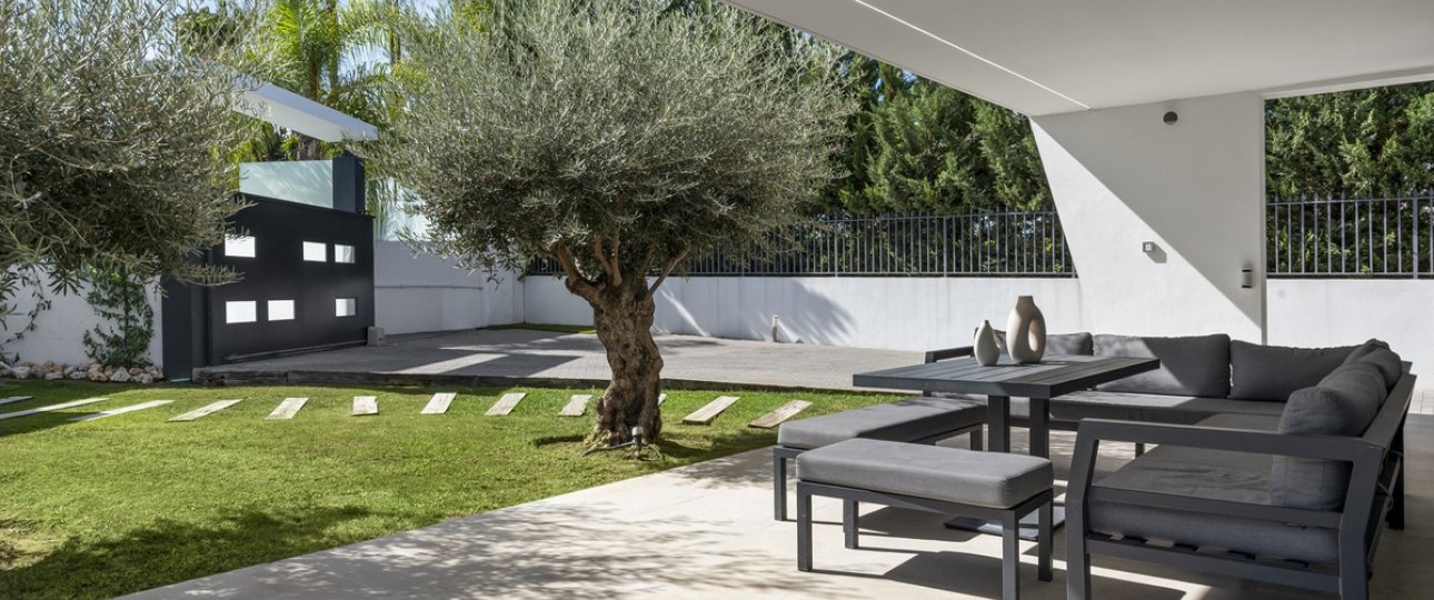 Resale - Villa - Marbella - Nueva Andalucía