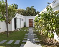 Resale - Villa - Marbella - Nueva Andalucía