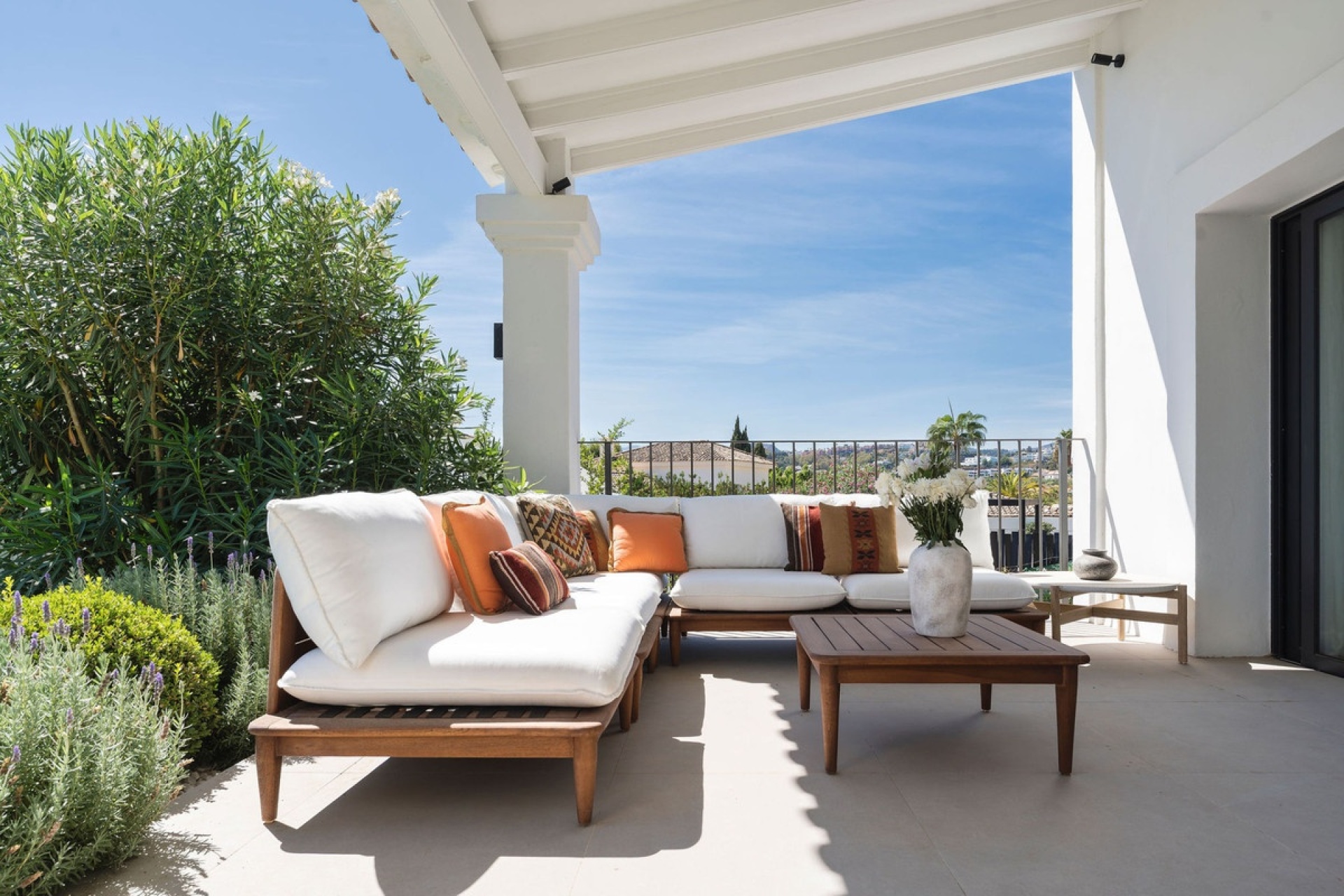 Resale - Villa - Marbella - Nueva Andalucía