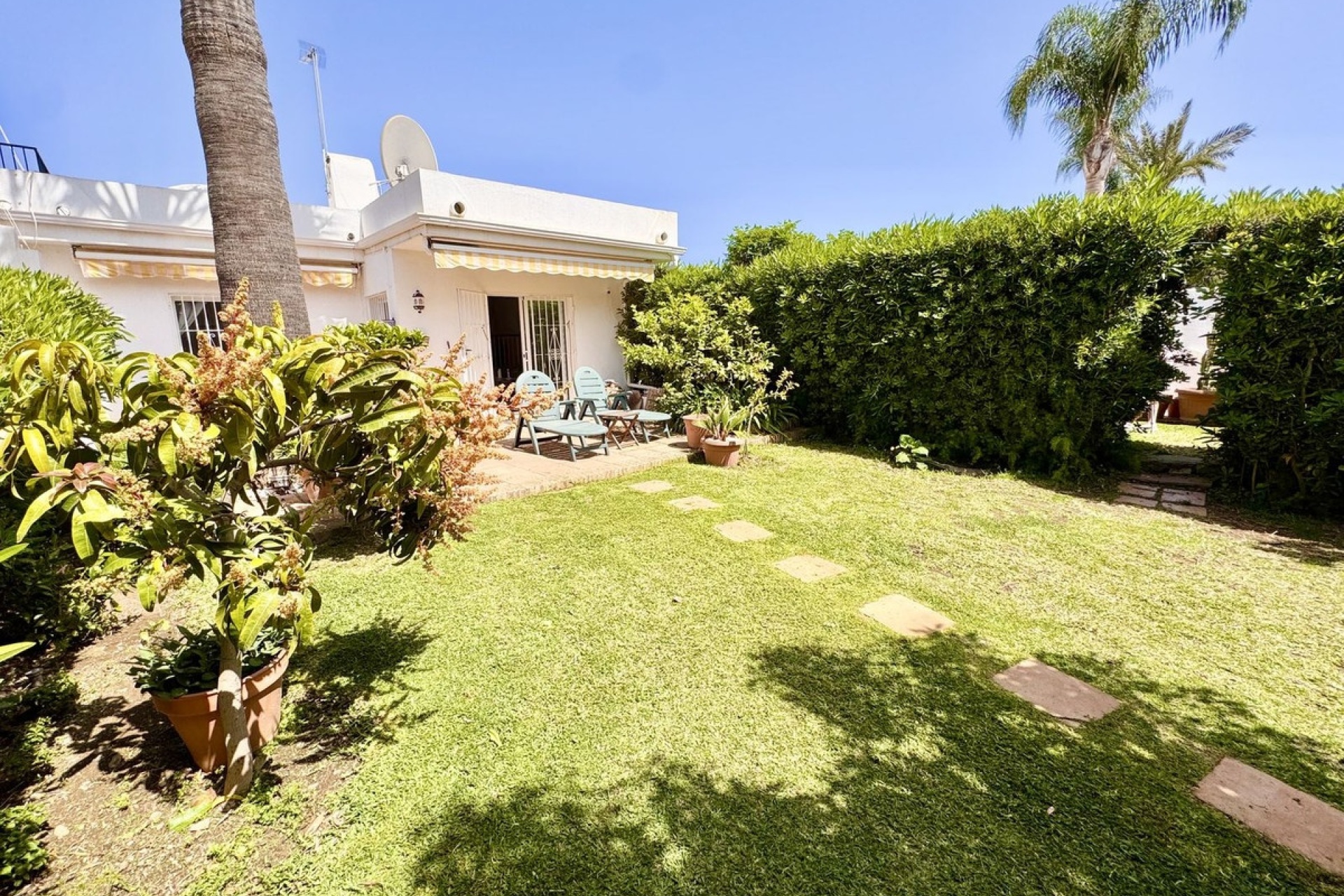 Resale - Villa - Marbella - Nueva Andalucía