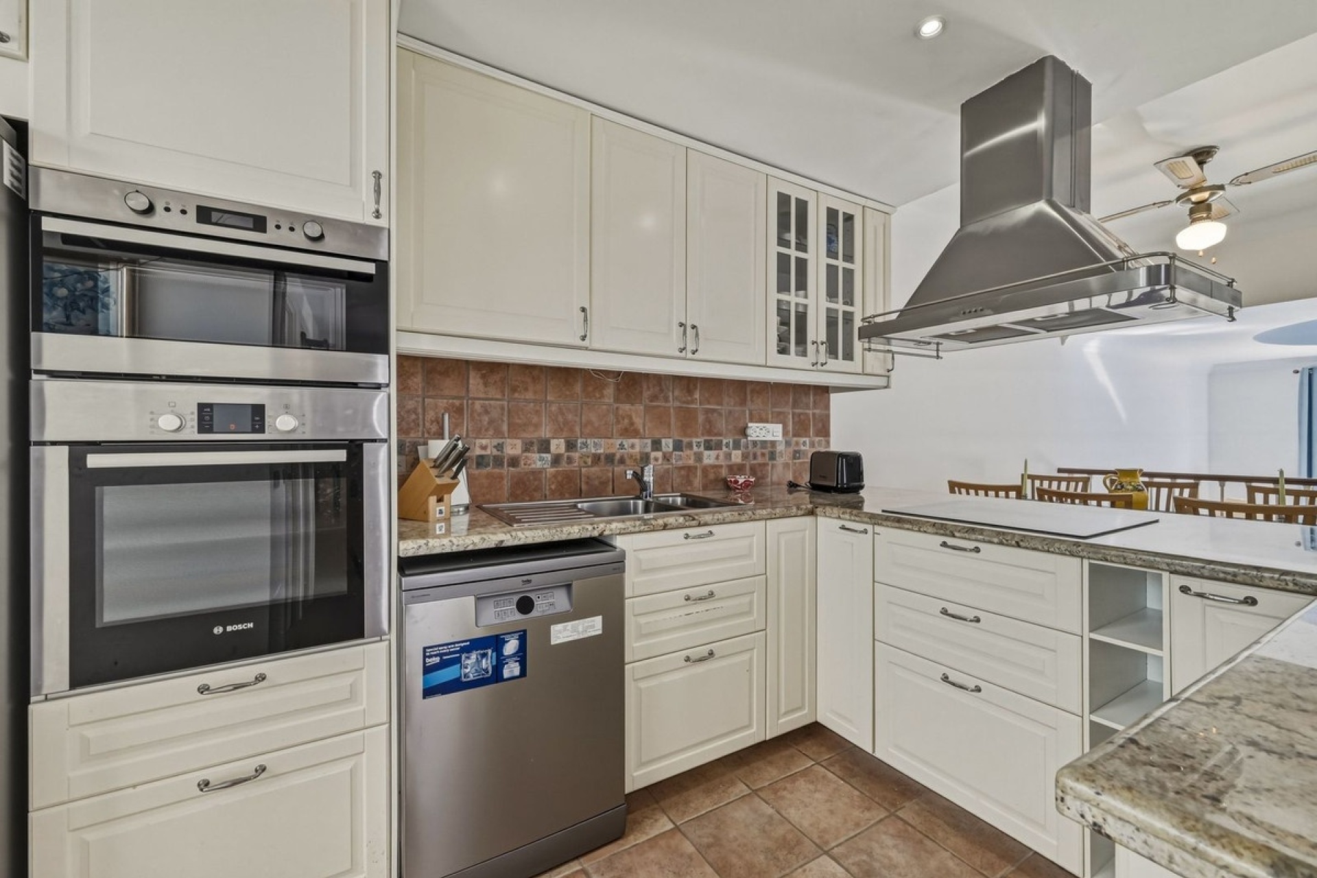 Resale - Villa - Marbella - Nueva Andalucía