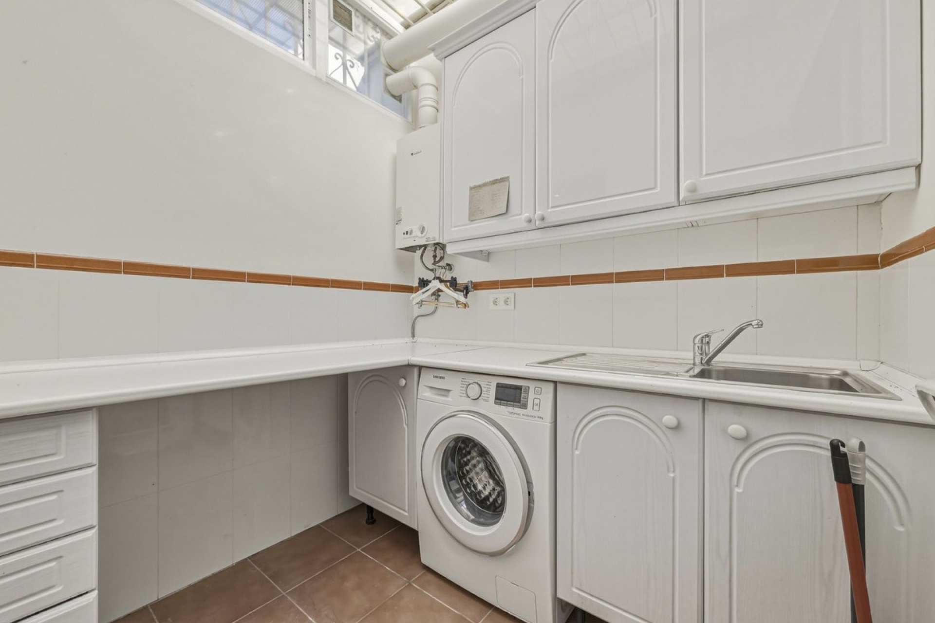 Resale - Villa - Marbella - Nueva Andalucía