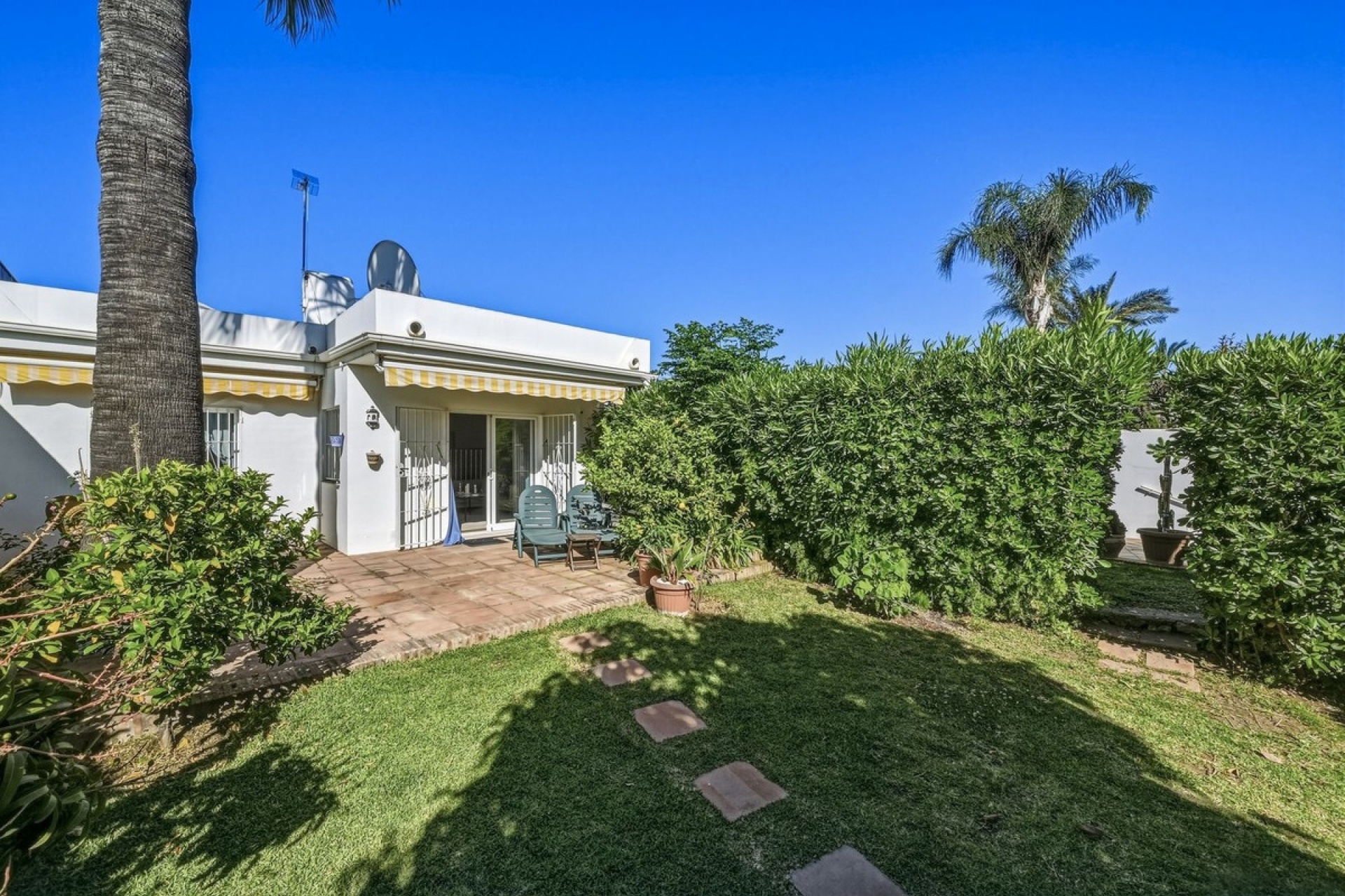 Resale - Villa - Marbella - Nueva Andalucía