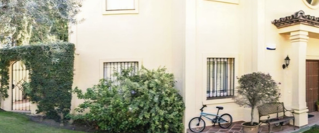 Resale - Villa - Marbella - Nueva Andalucía