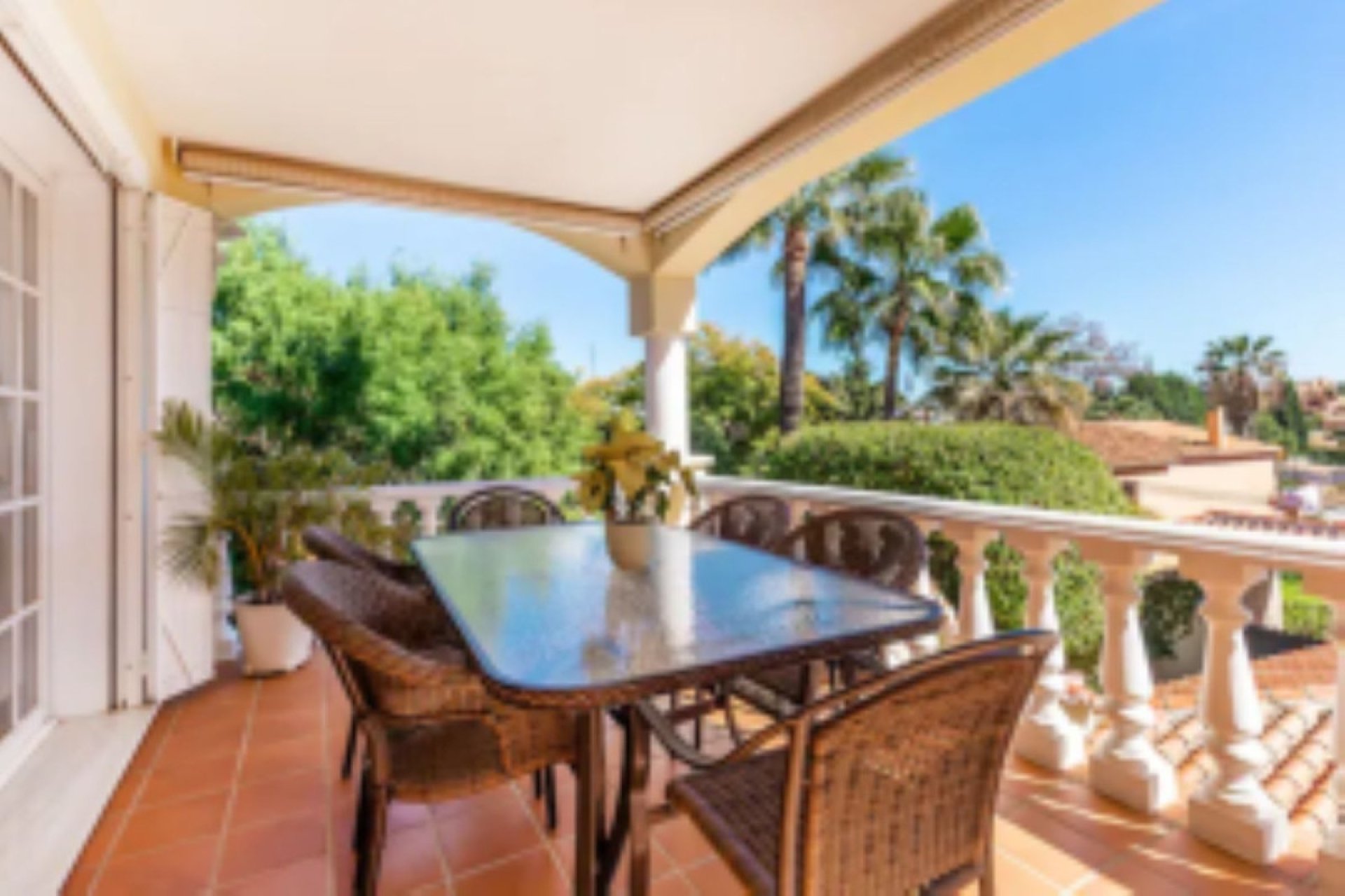 Resale - Villa - Marbella - Nueva Andalucía
