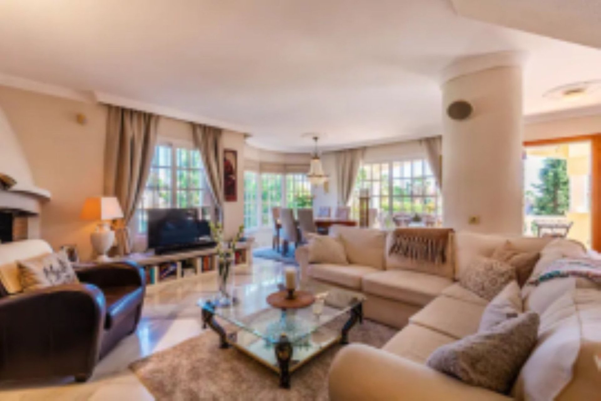 Resale - Villa - Marbella - Nueva Andalucía
