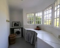 Resale - Villa - Marbella - Nueva Andalucía