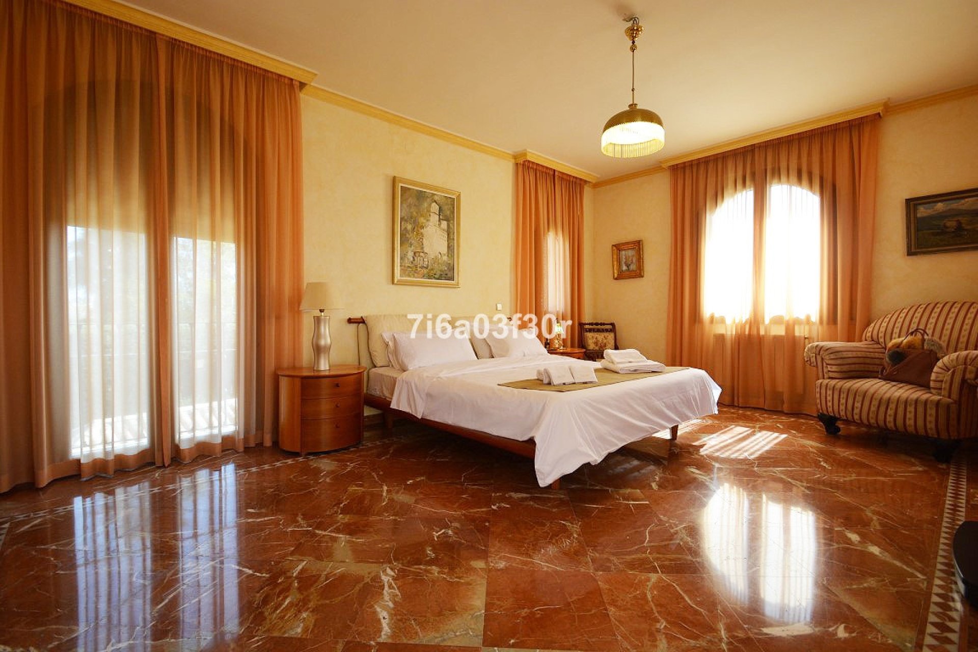 Resale - Villa - Marbella - Nueva Andalucía
