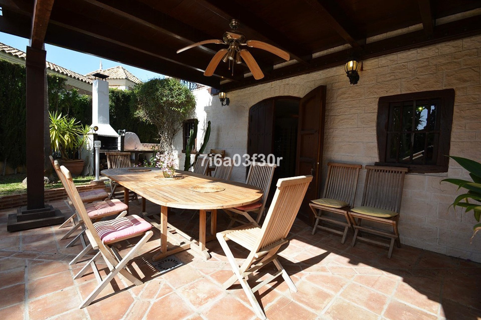 Resale - Villa - Marbella - Nueva Andalucía