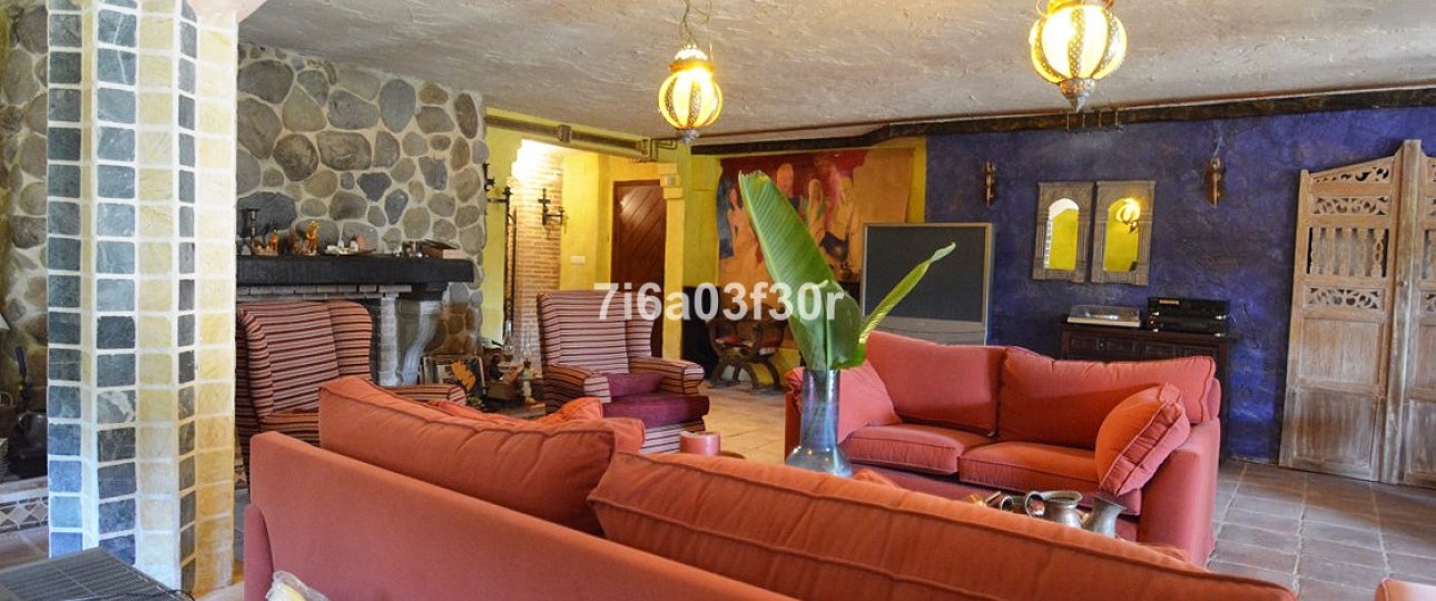 Resale - Villa - Marbella - Nueva Andalucía