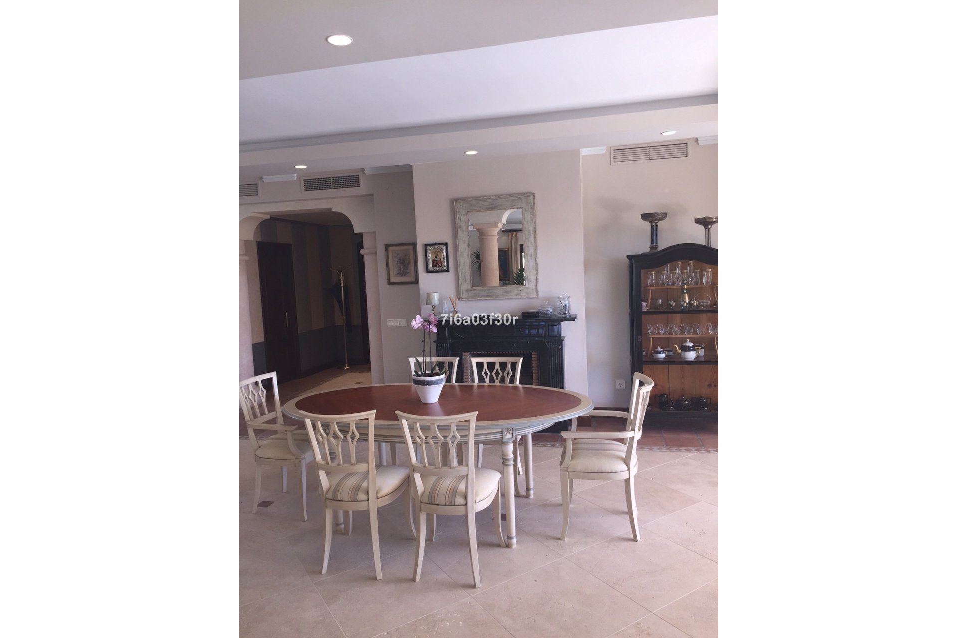 Resale - Villa - Marbella - Nueva Andalucía