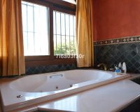 Resale - Villa - Marbella - Nueva Andalucía