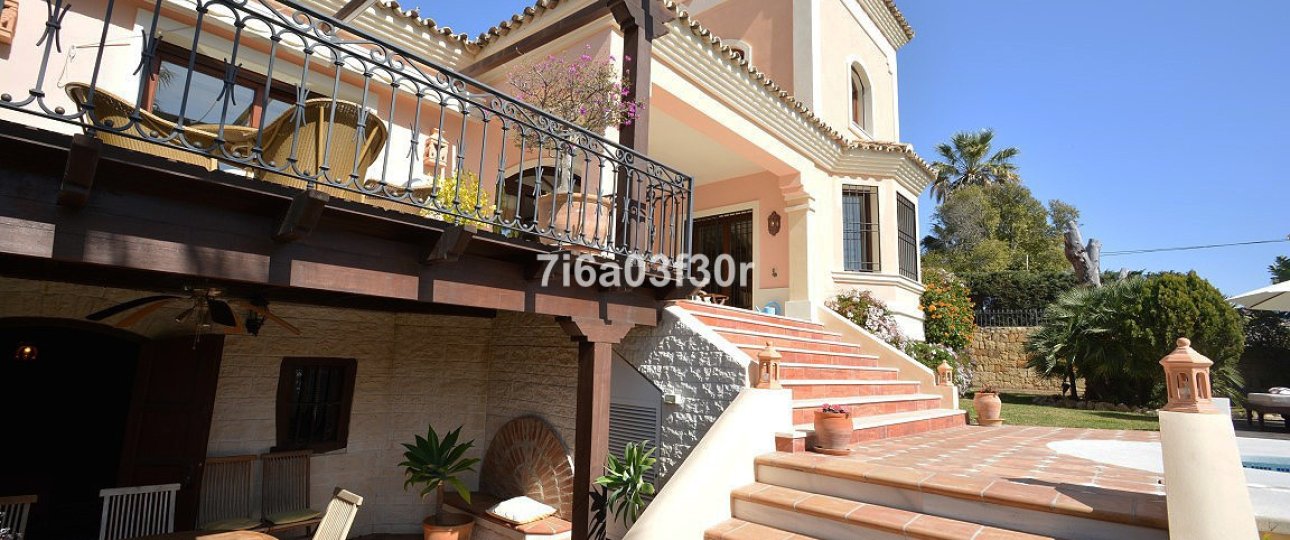 Resale - Villa - Marbella - Nueva Andalucía